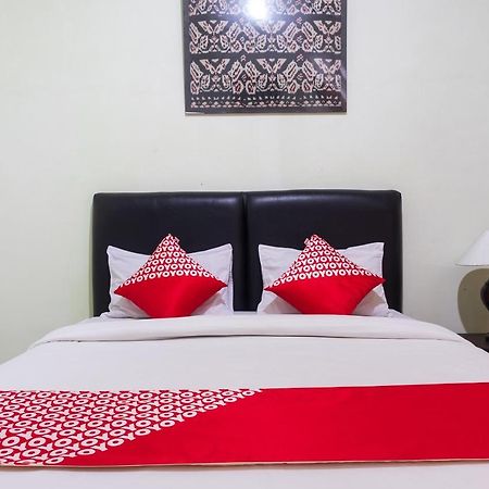Super Oyo 1682 Greenia Hotel Kupang  Kültér fotó
