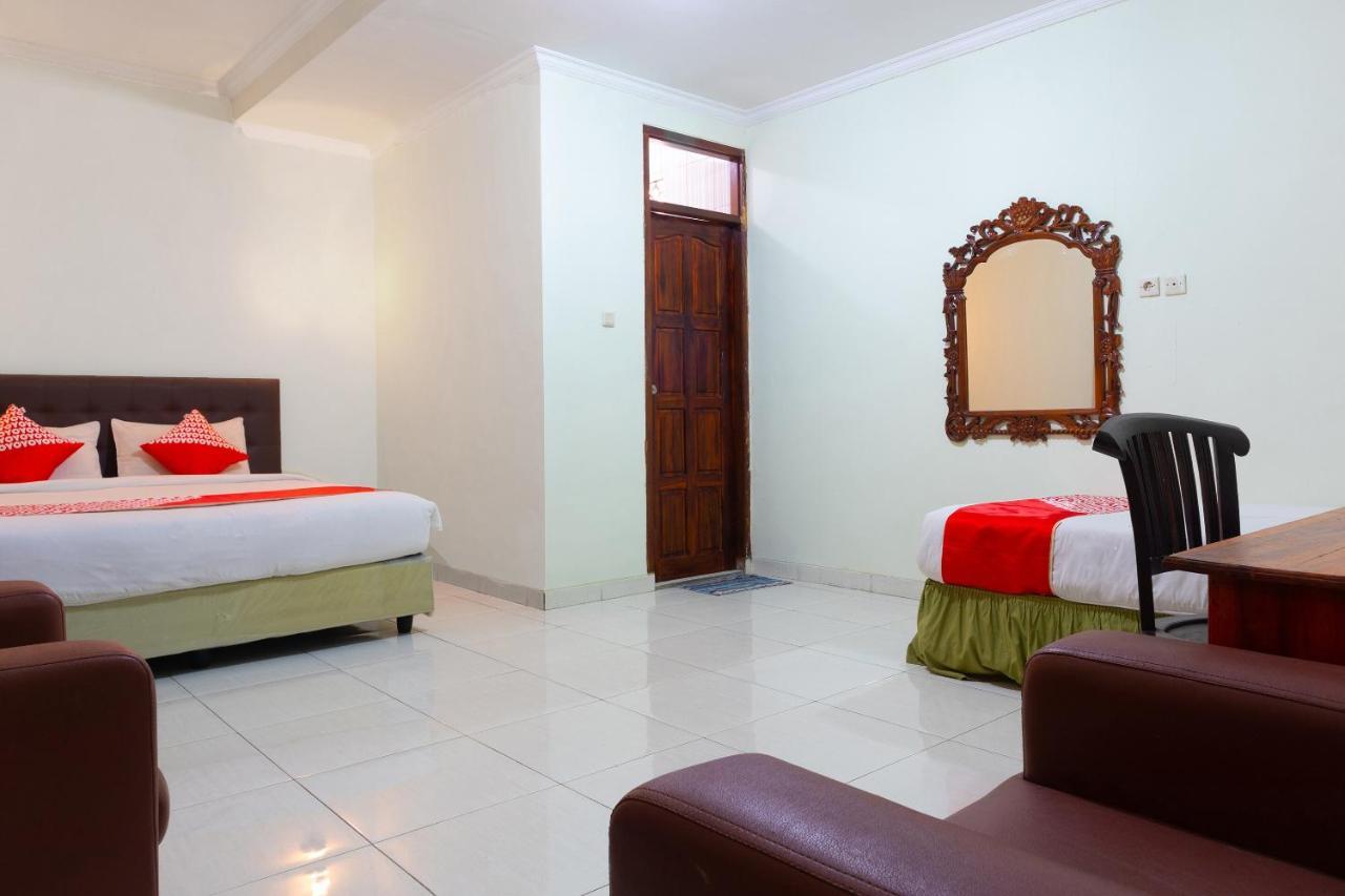 Super Oyo 1682 Greenia Hotel Kupang  Kültér fotó